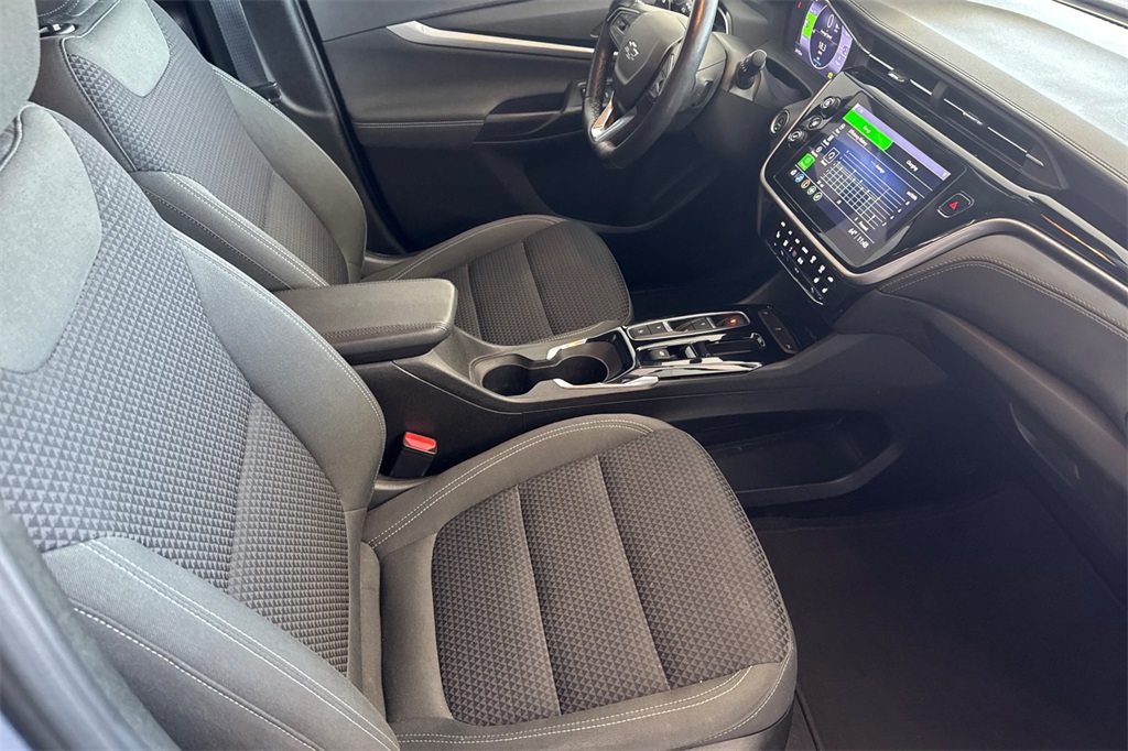 Vehicle image 13 of 37