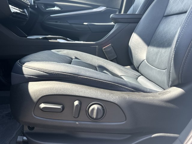 Vehicle image 31 of 32