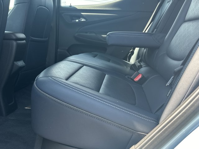 Vehicle image 16 of 32