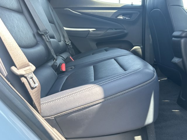 Vehicle image 15 of 32