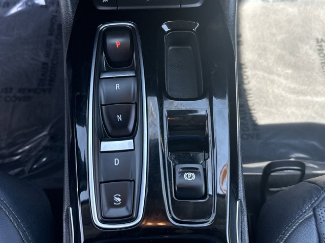 Vehicle image 24 of 32