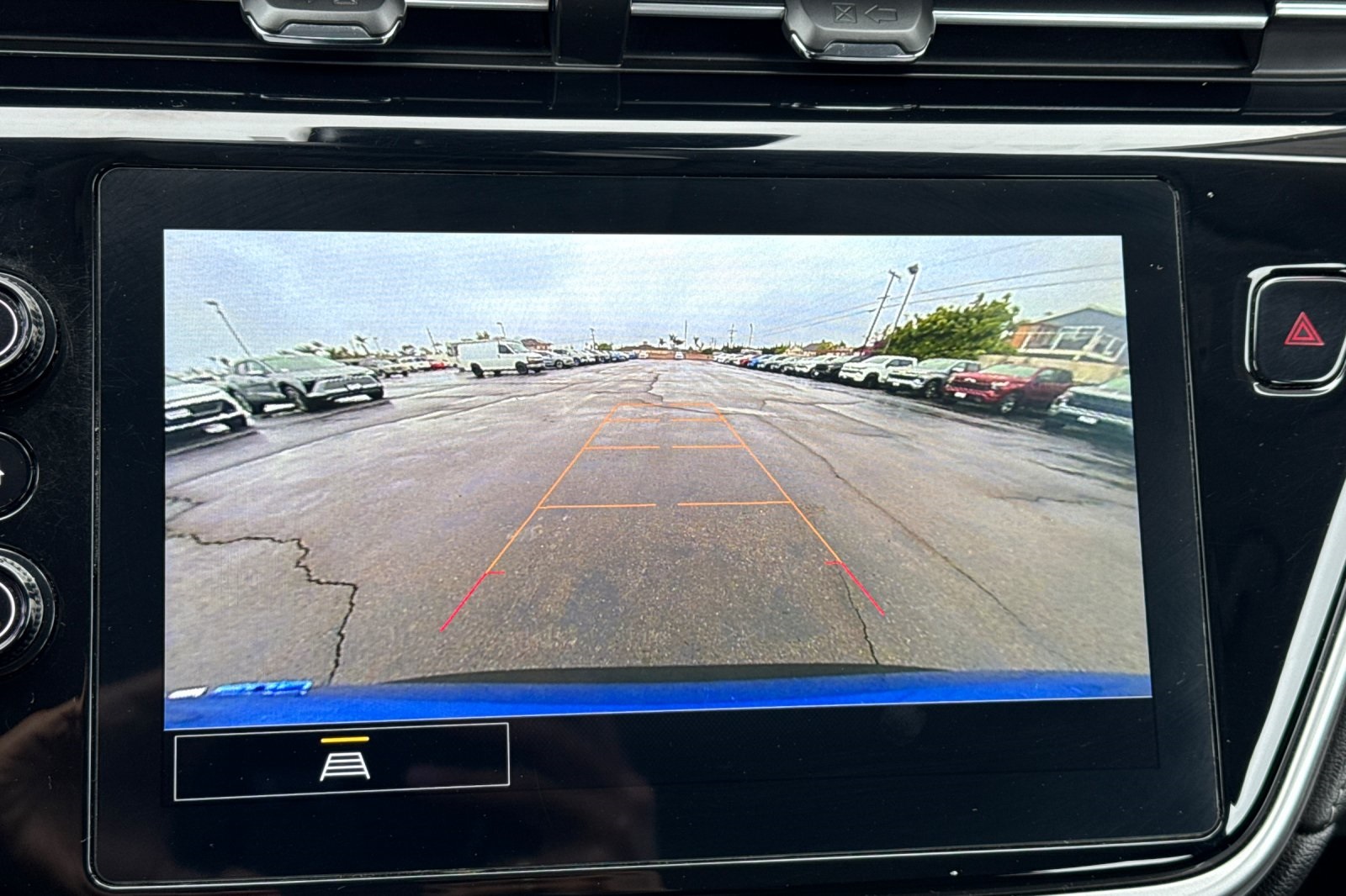 Vehicle image 21 of 33
