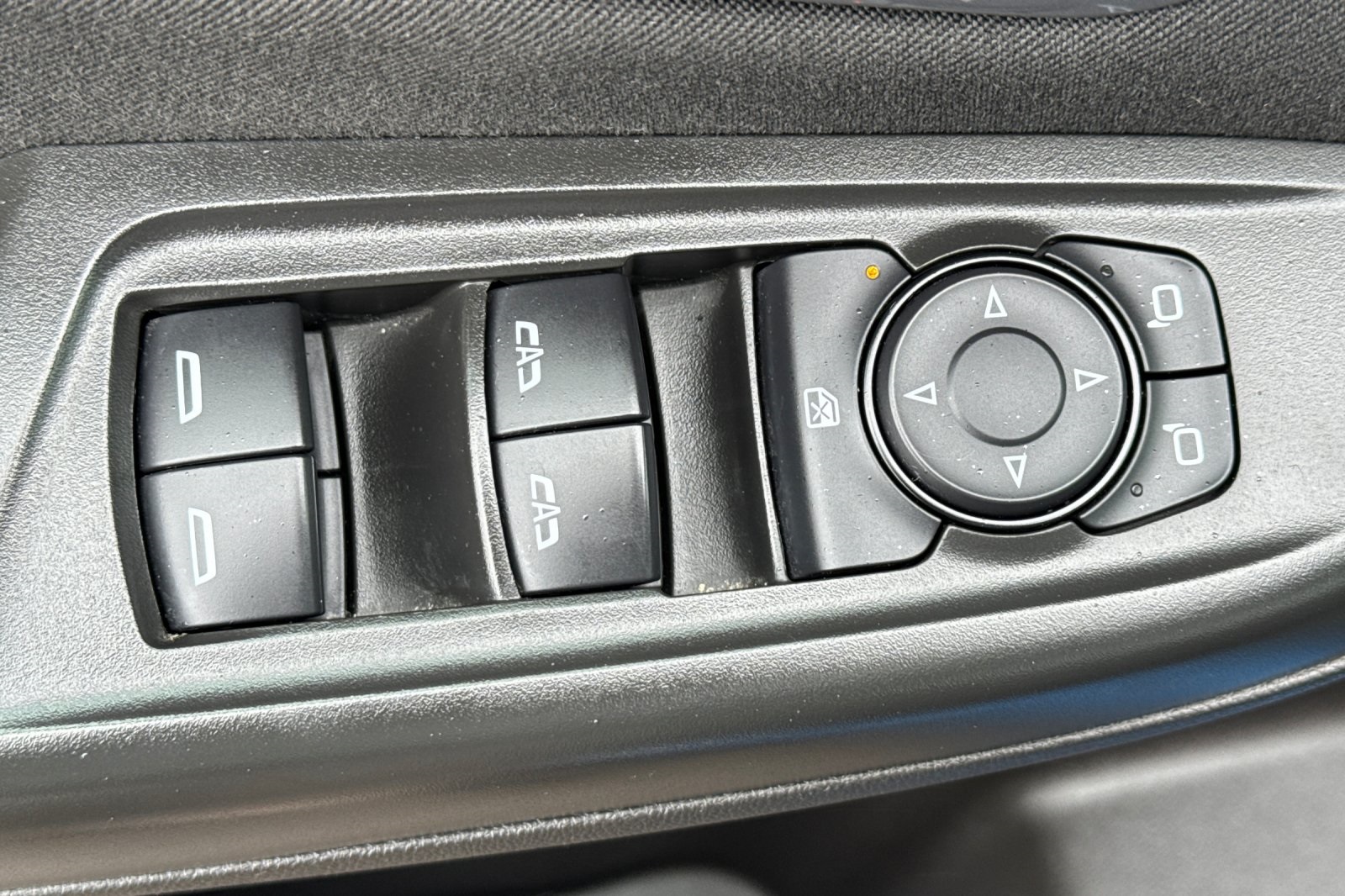 Vehicle image 12 of 33