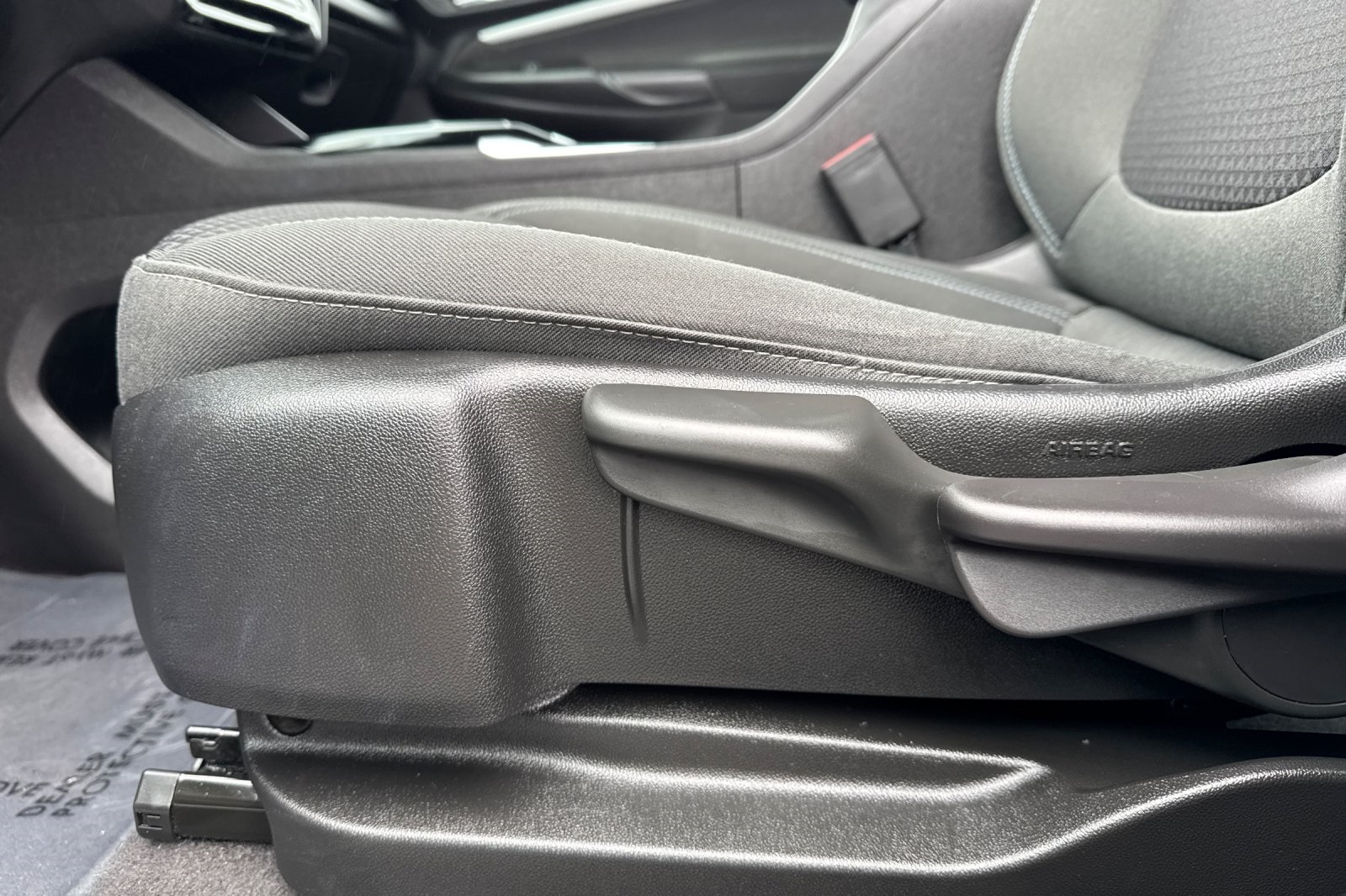 Vehicle image 13 of 33