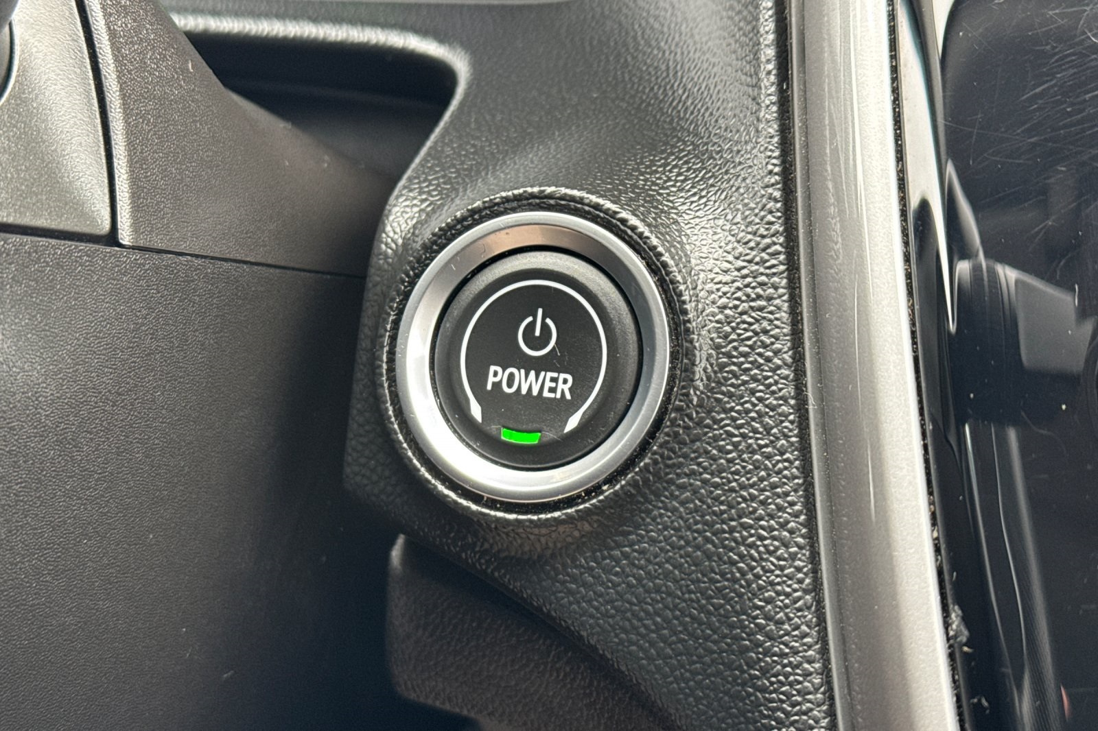 Vehicle image 24 of 33