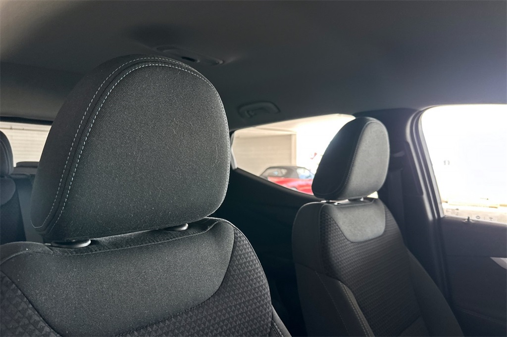 Vehicle image 12 of 31