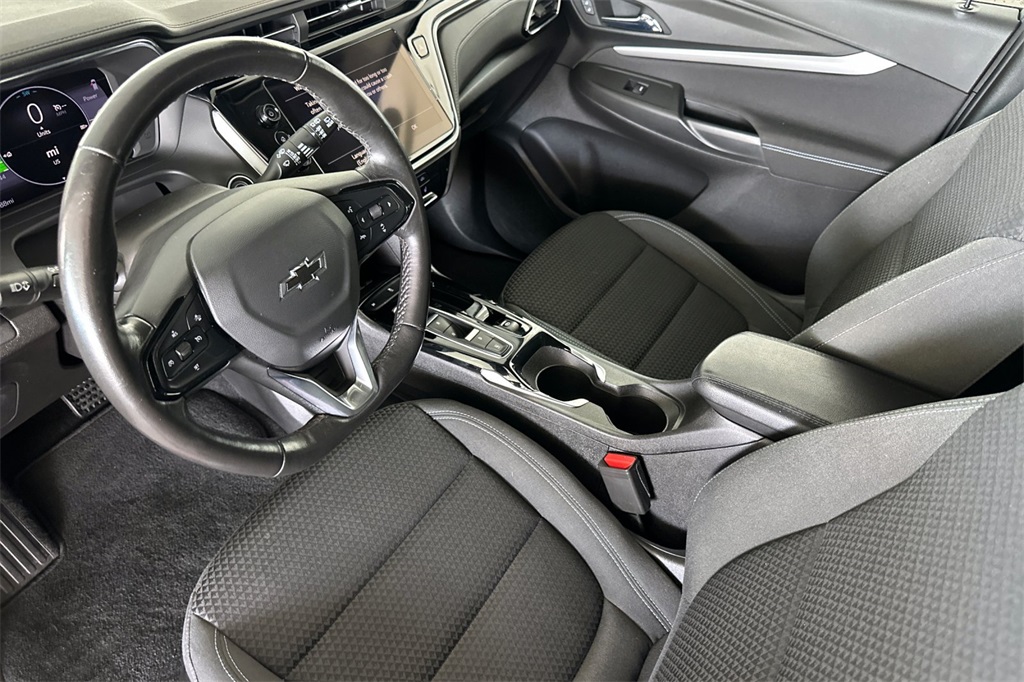 Vehicle image 24 of 31