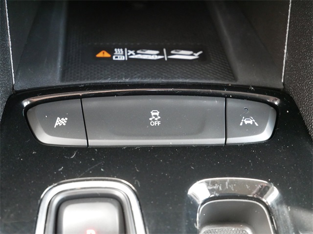 Vehicle image 21 of 26