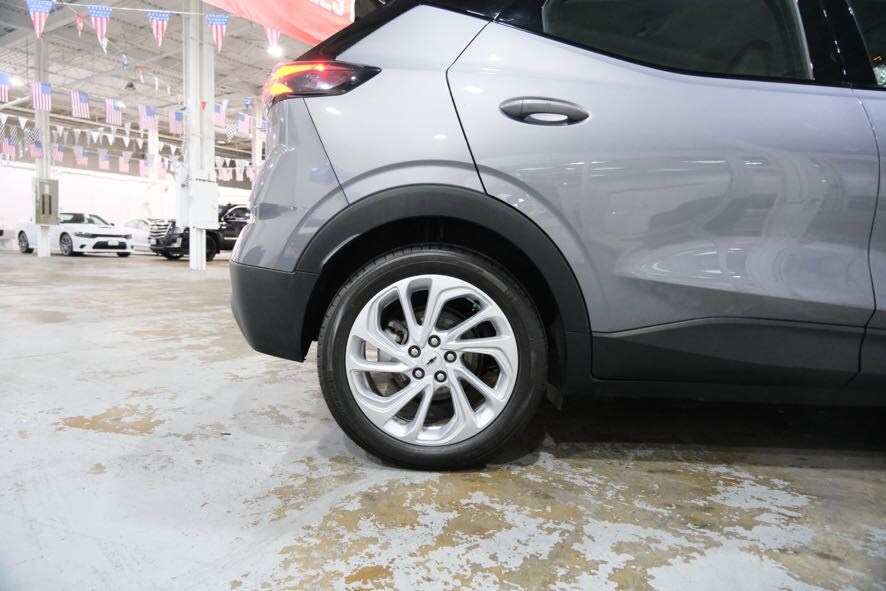 Vehicle image 12 of 38
