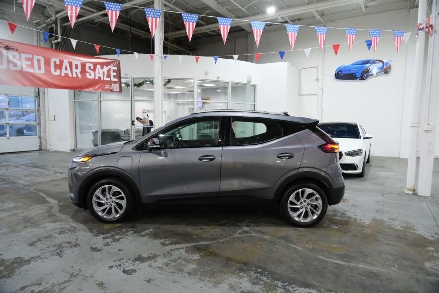 Vehicle image 8 of 38
