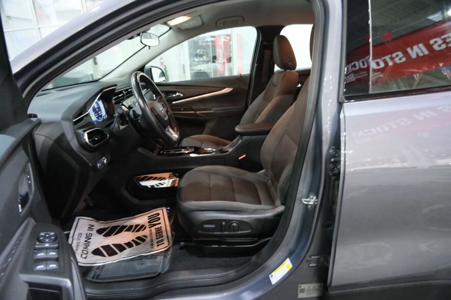 Vehicle image 15 of 38