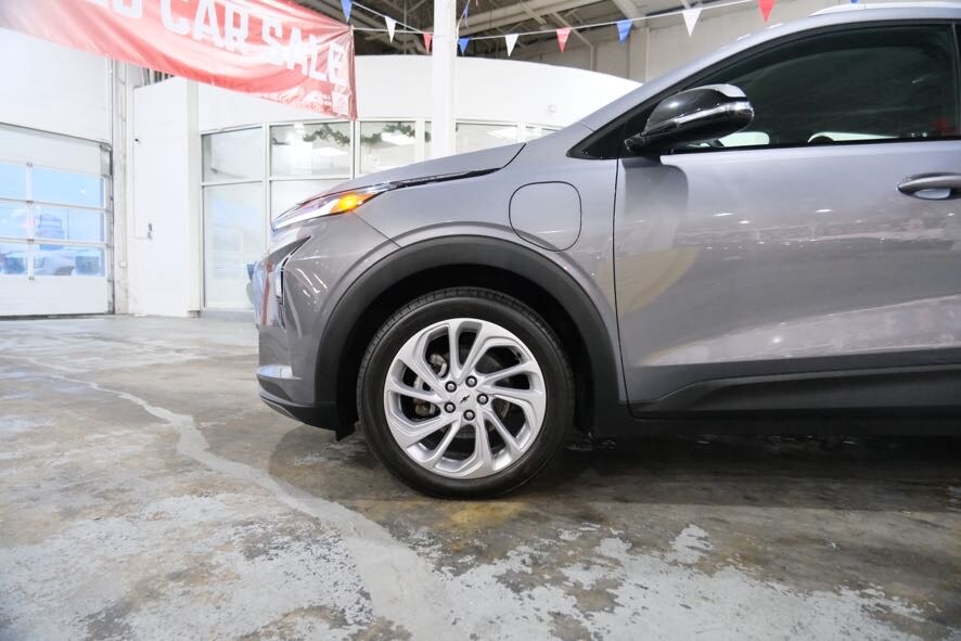 Vehicle image 9 of 38