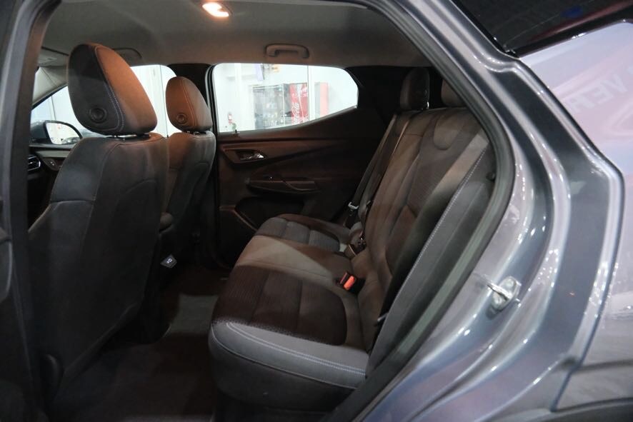 Vehicle image 19 of 38