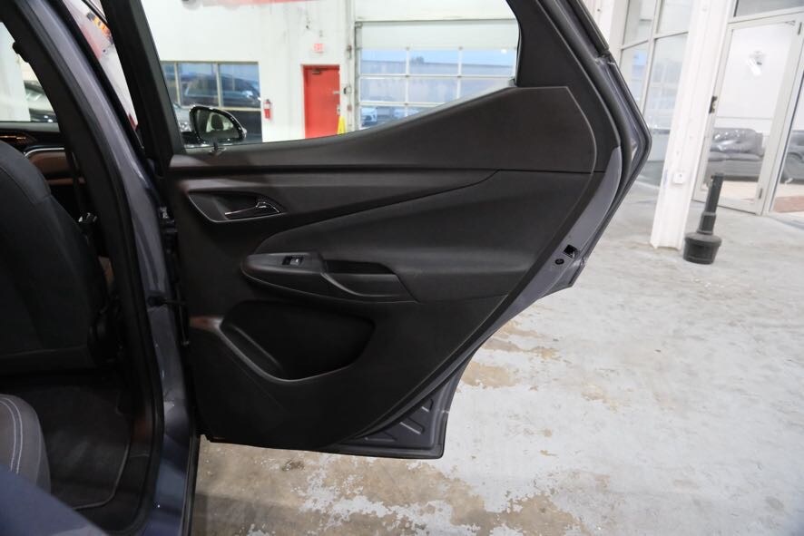 Vehicle image 23 of 38