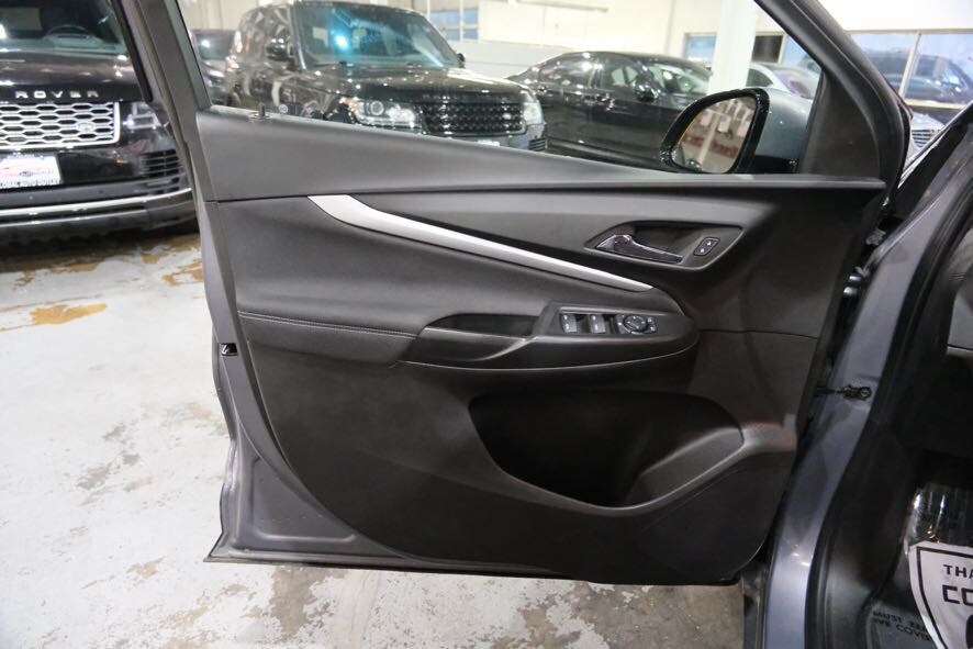 Vehicle image 16 of 38