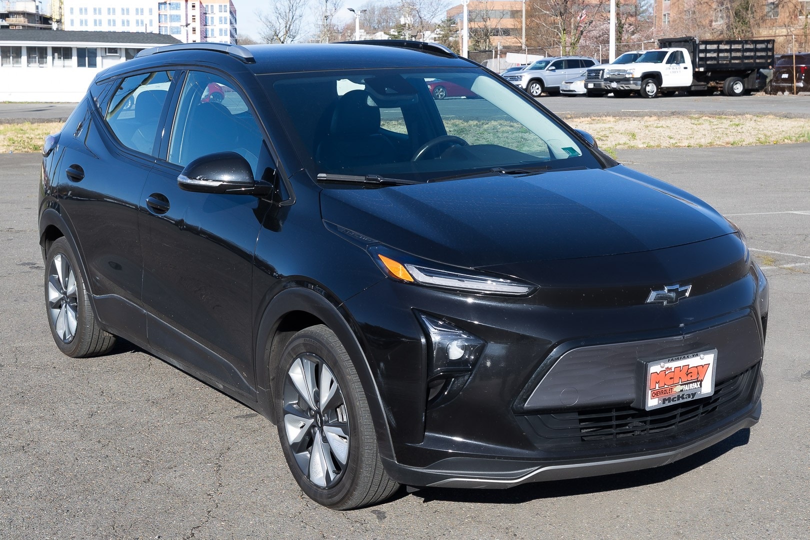 Vehicle image 4 of 25