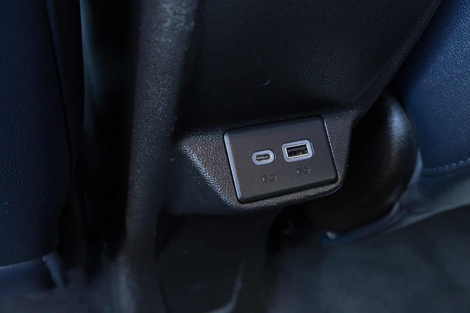 Vehicle image 15 of 25