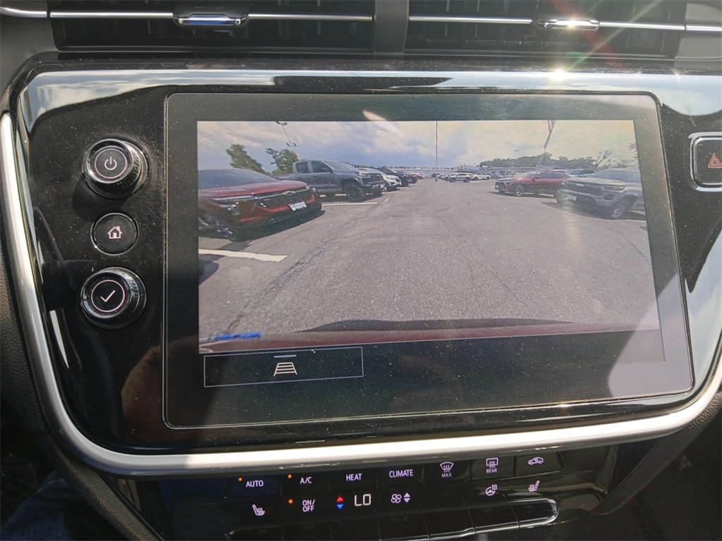 Vehicle image 16 of 21