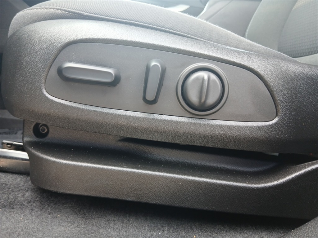 Vehicle image 21 of 21