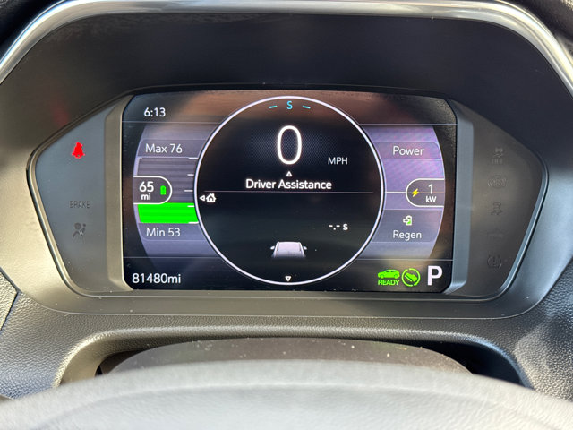 Vehicle image 18 of 32