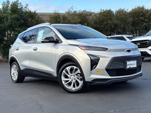 Vehicle image 3 of 32