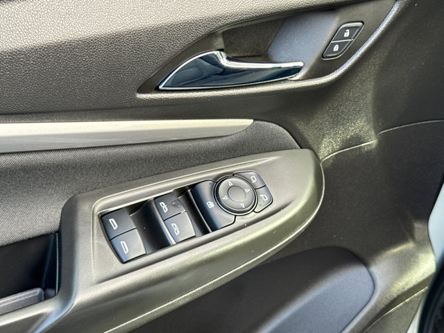 Vehicle image 22 of 32