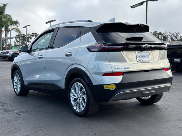 Vehicle image 8 of 32