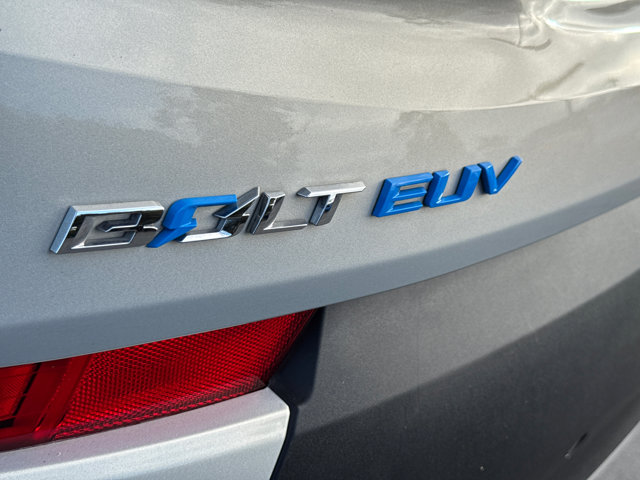 Vehicle image 27 of 32
