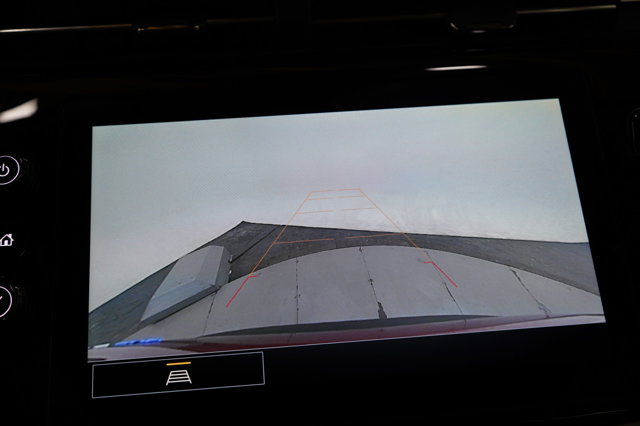 Vehicle image 26 of 31