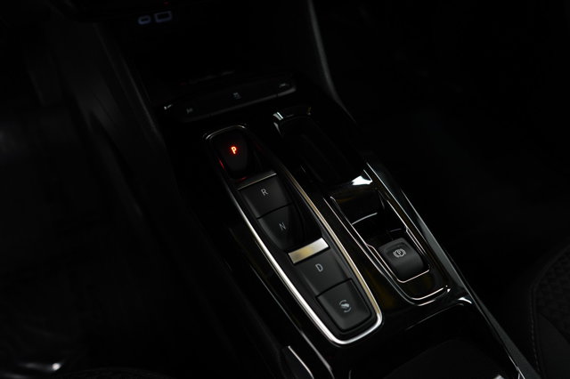 Vehicle image 25 of 31
