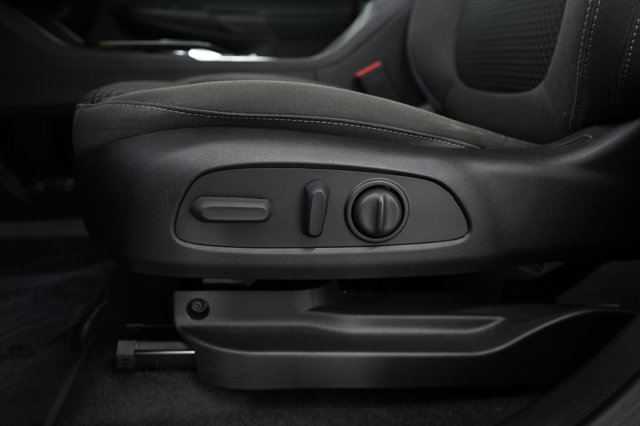 Vehicle image 19 of 31