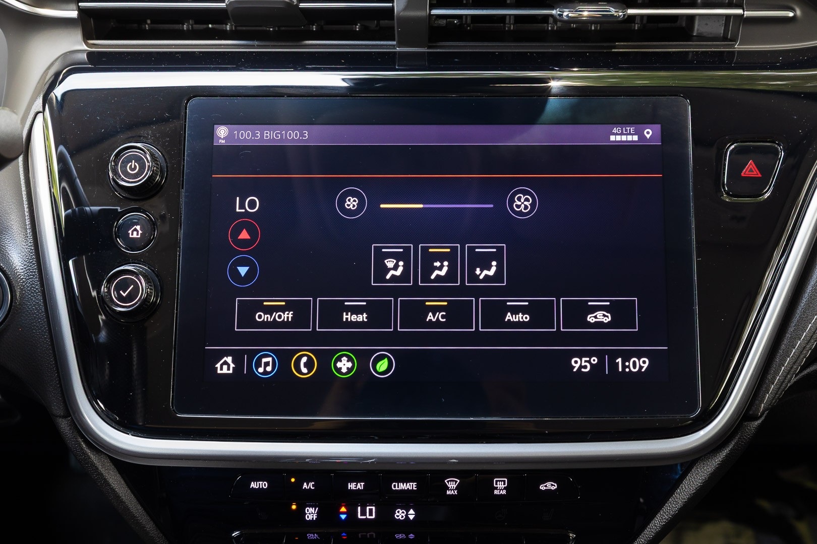 Vehicle image 17 of 25
