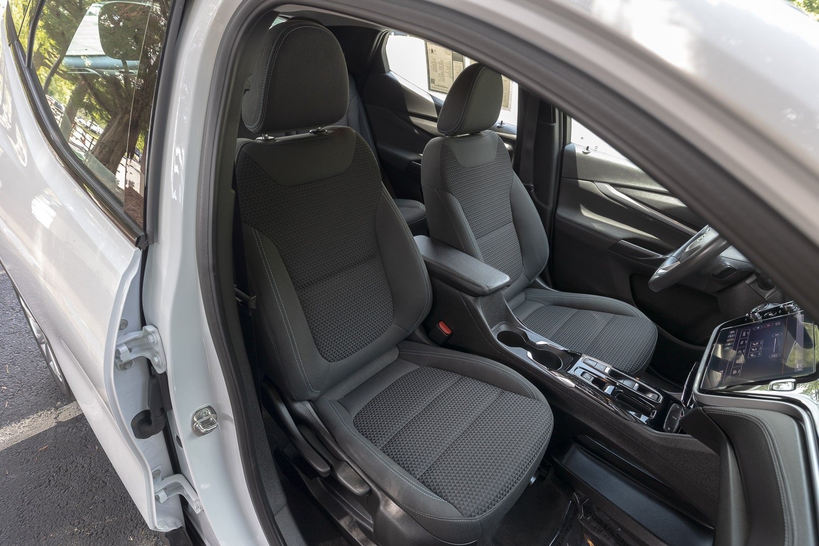 Vehicle image 11 of 25