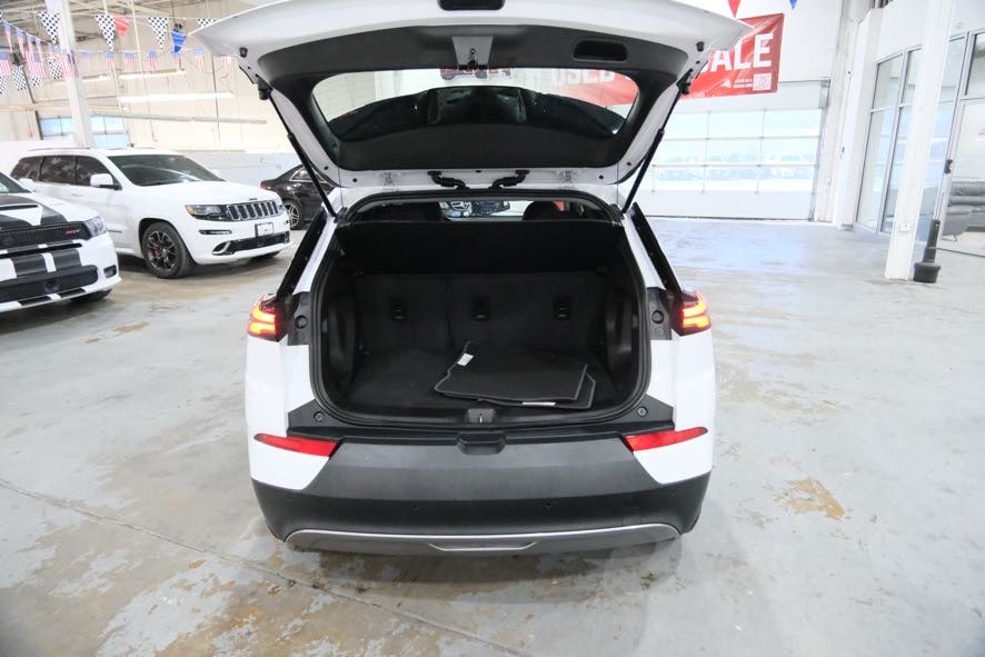 Vehicle image 11 of 39