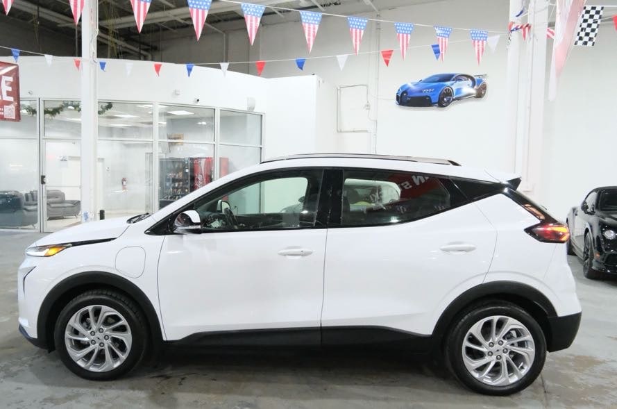 Vehicle image 8 of 39