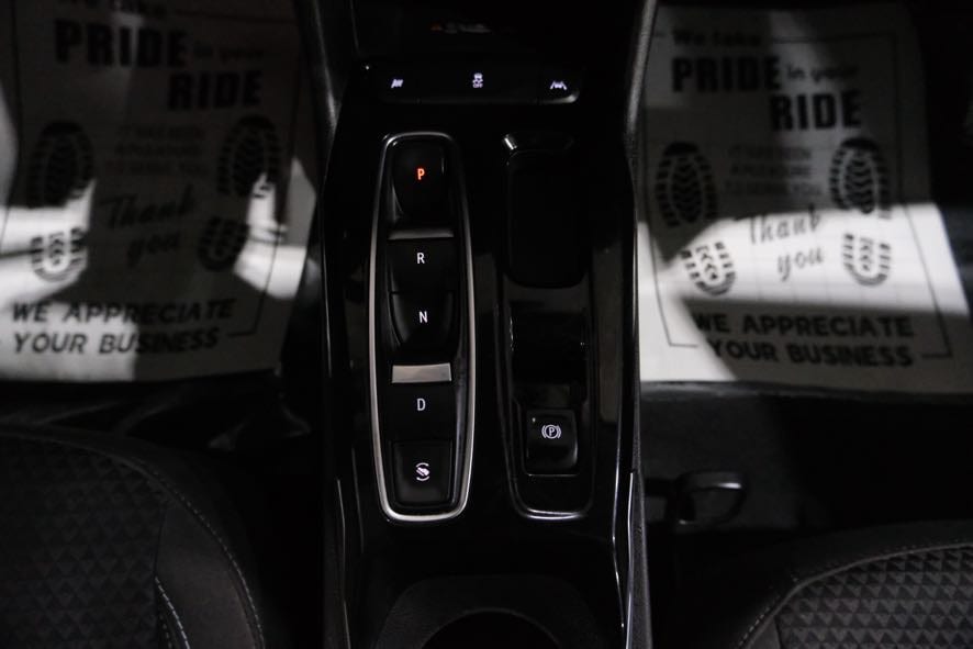 Vehicle image 28 of 39