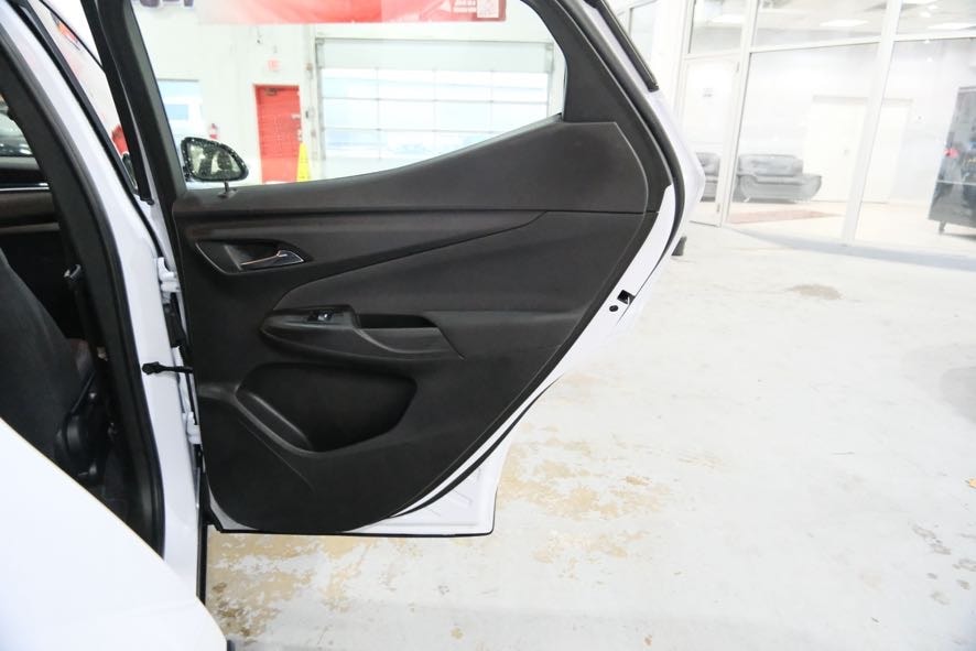 Vehicle image 23 of 39