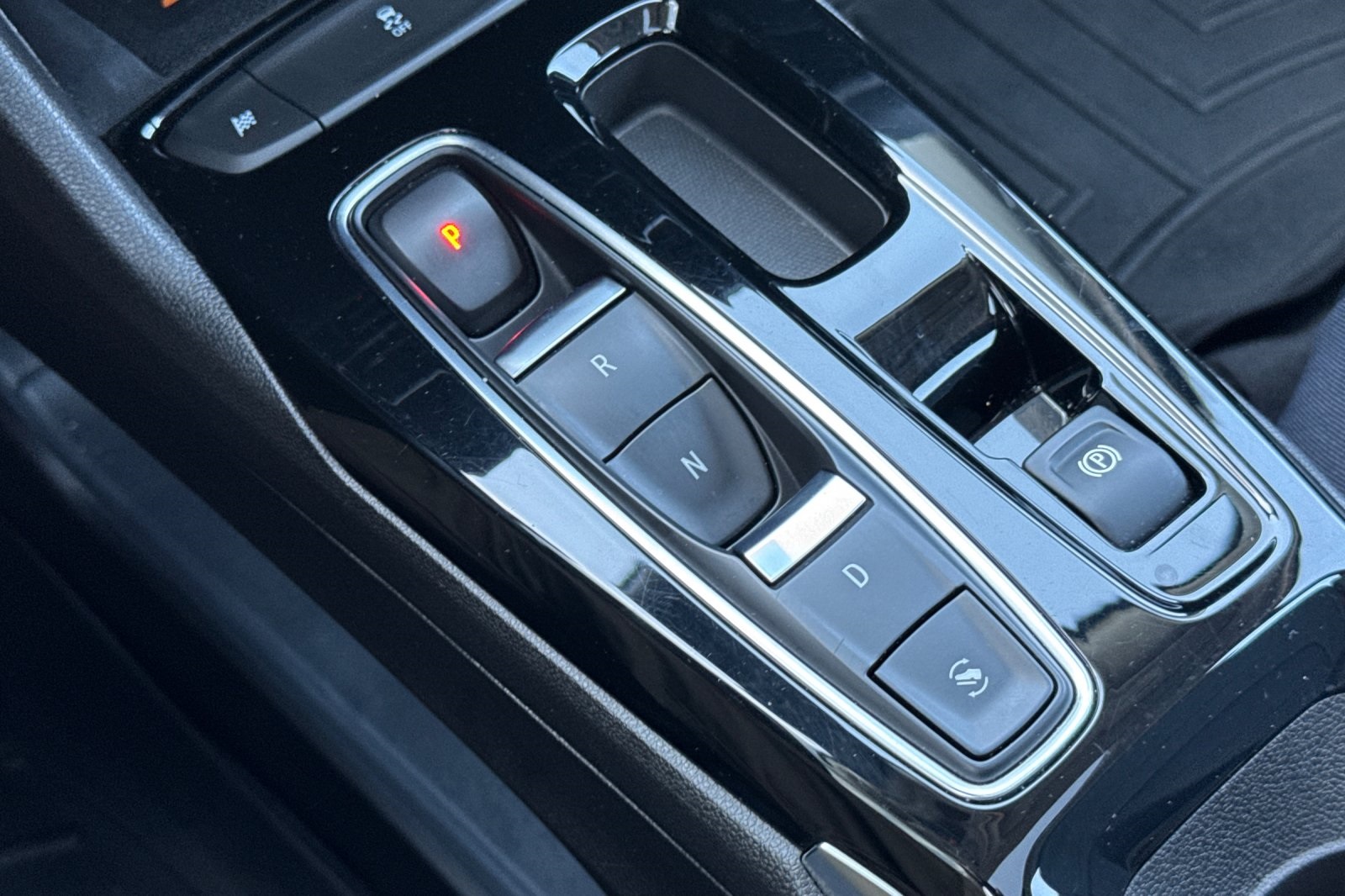 Vehicle image 33 of 53
