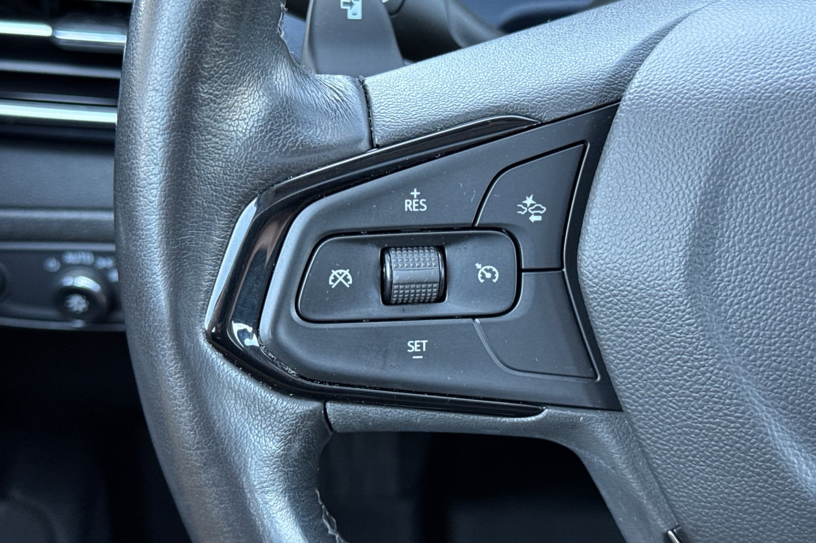 Vehicle image 36 of 53