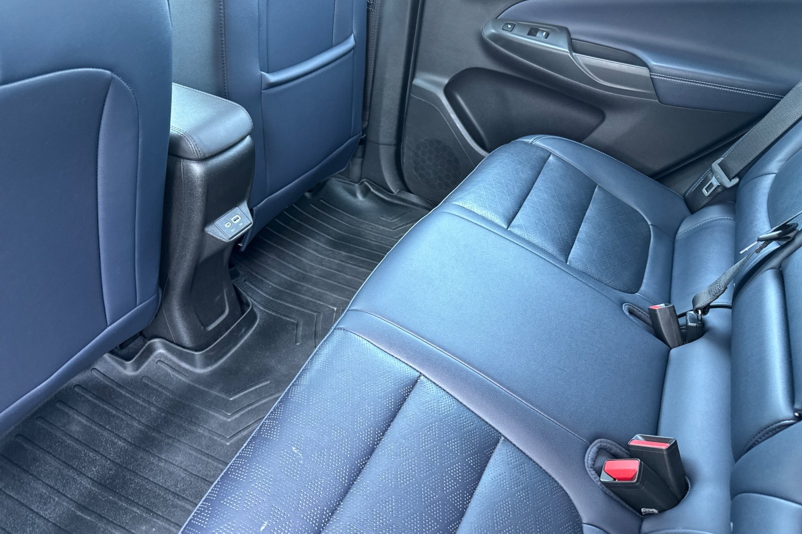 Vehicle image 14 of 53