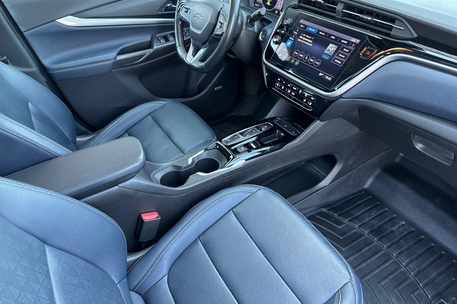 Vehicle image 19 of 53