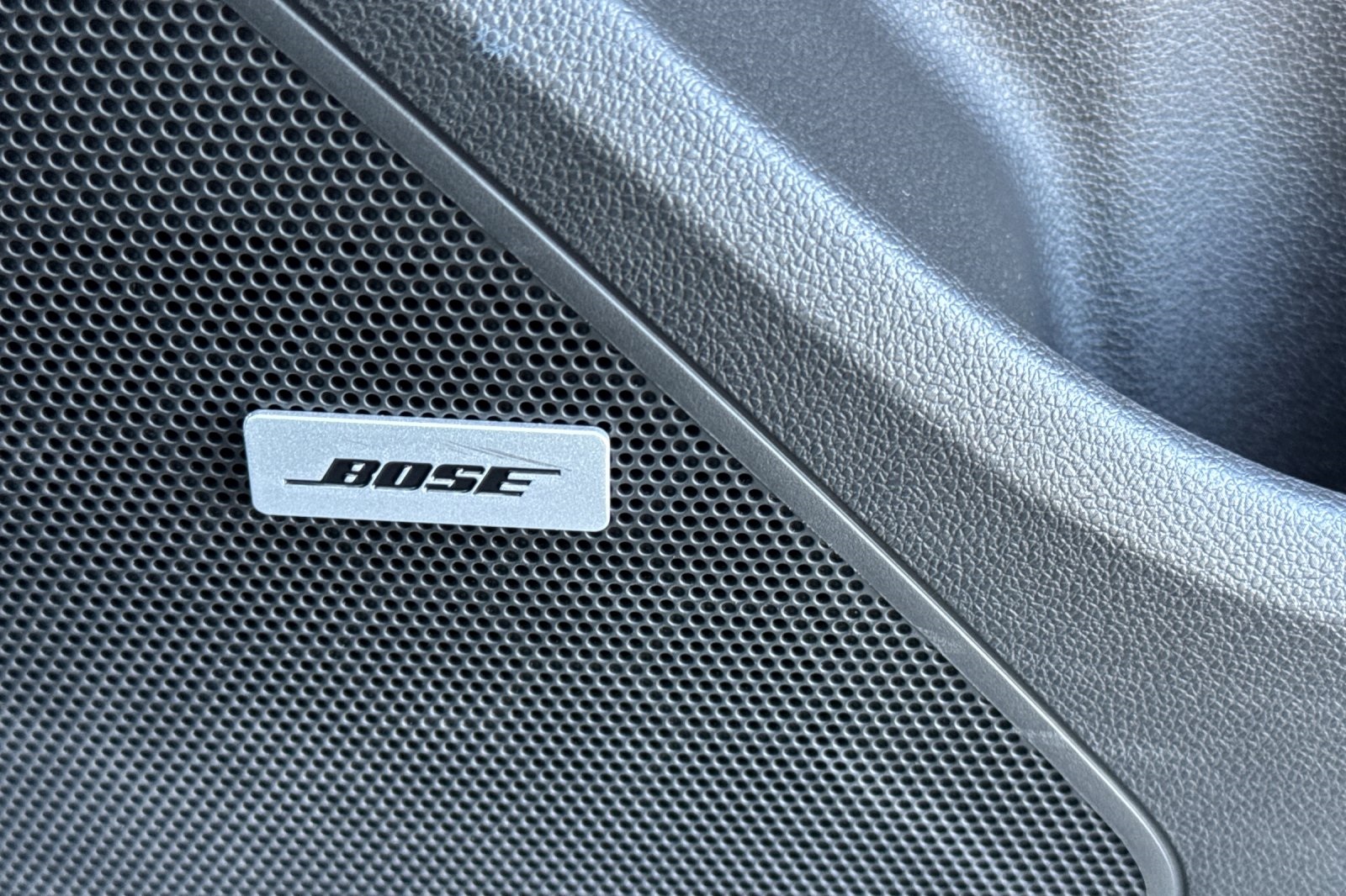 Vehicle image 39 of 53