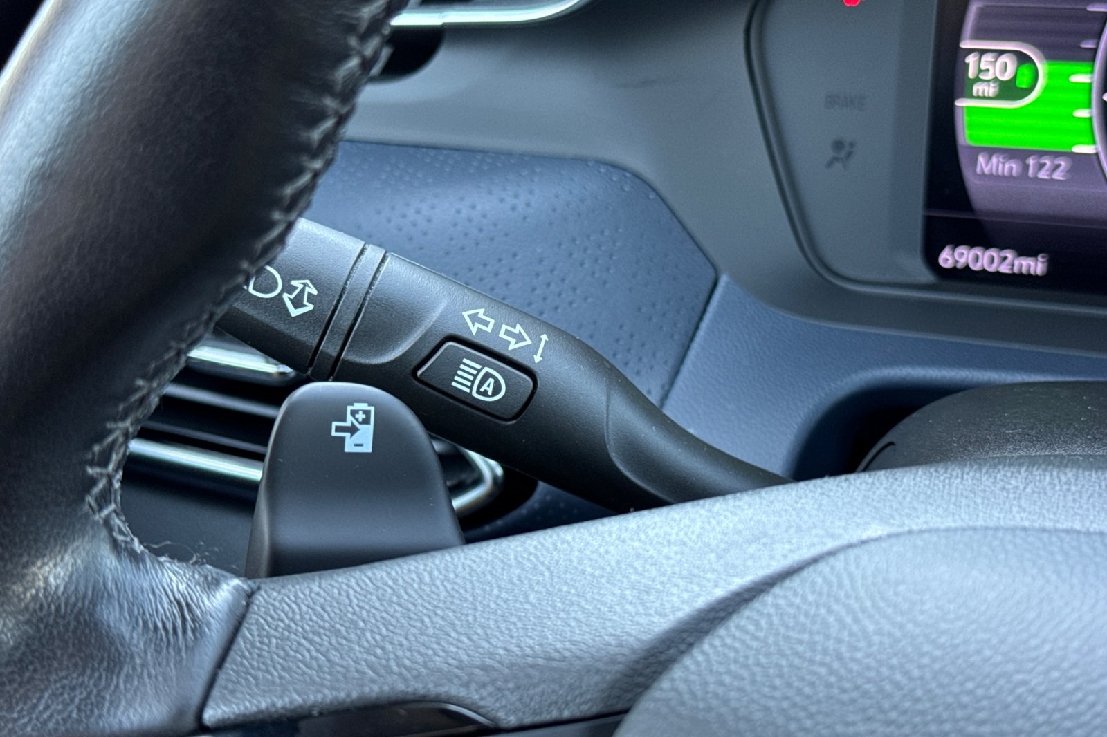Vehicle image 37 of 53