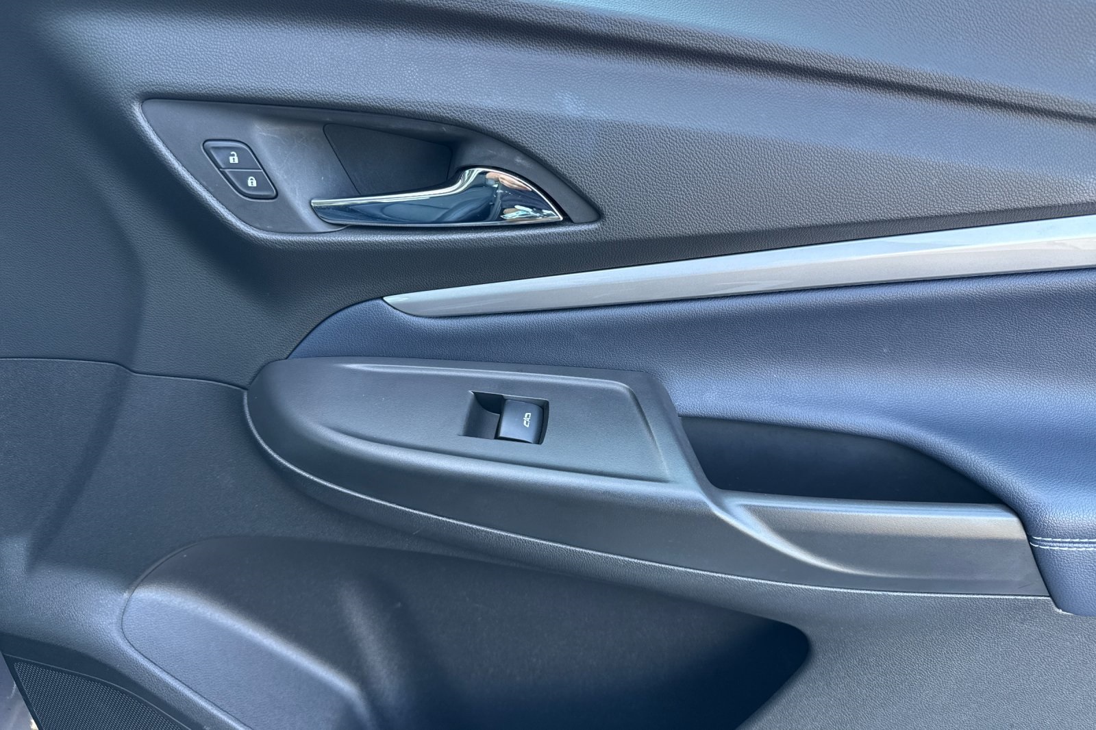 Vehicle image 21 of 53