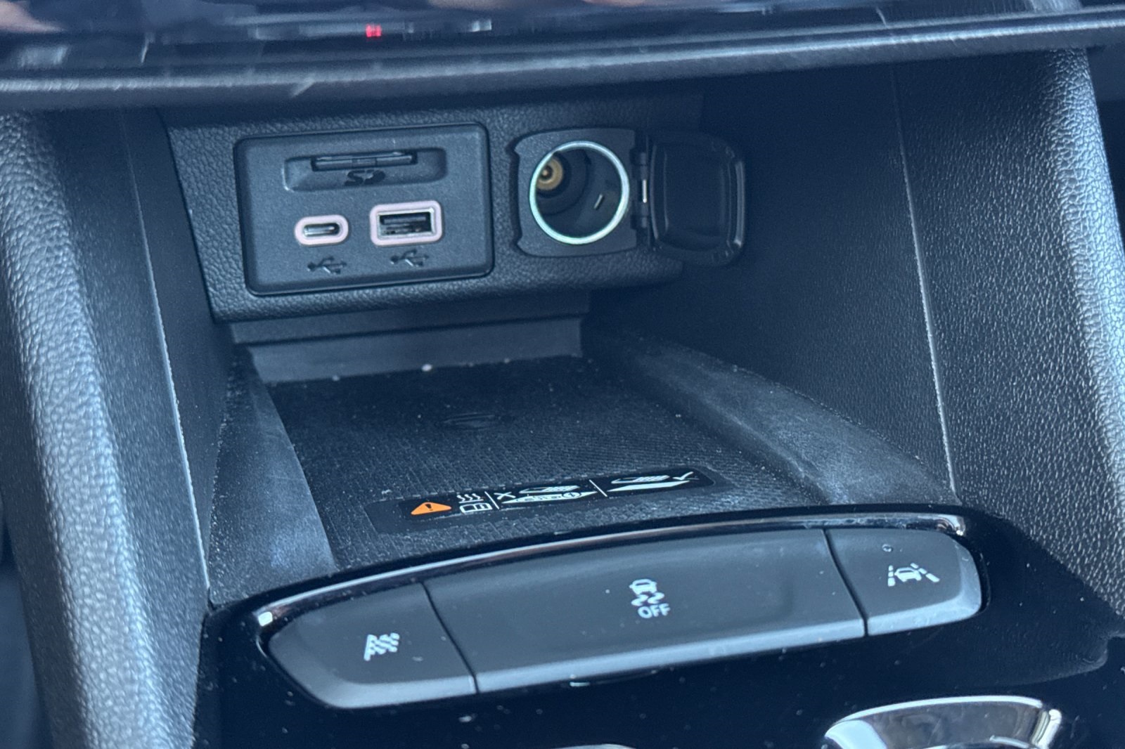 Vehicle image 31 of 53