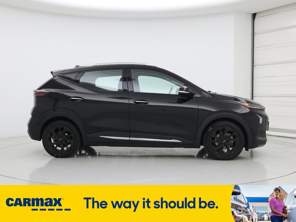 Vehicle image 4 of 29