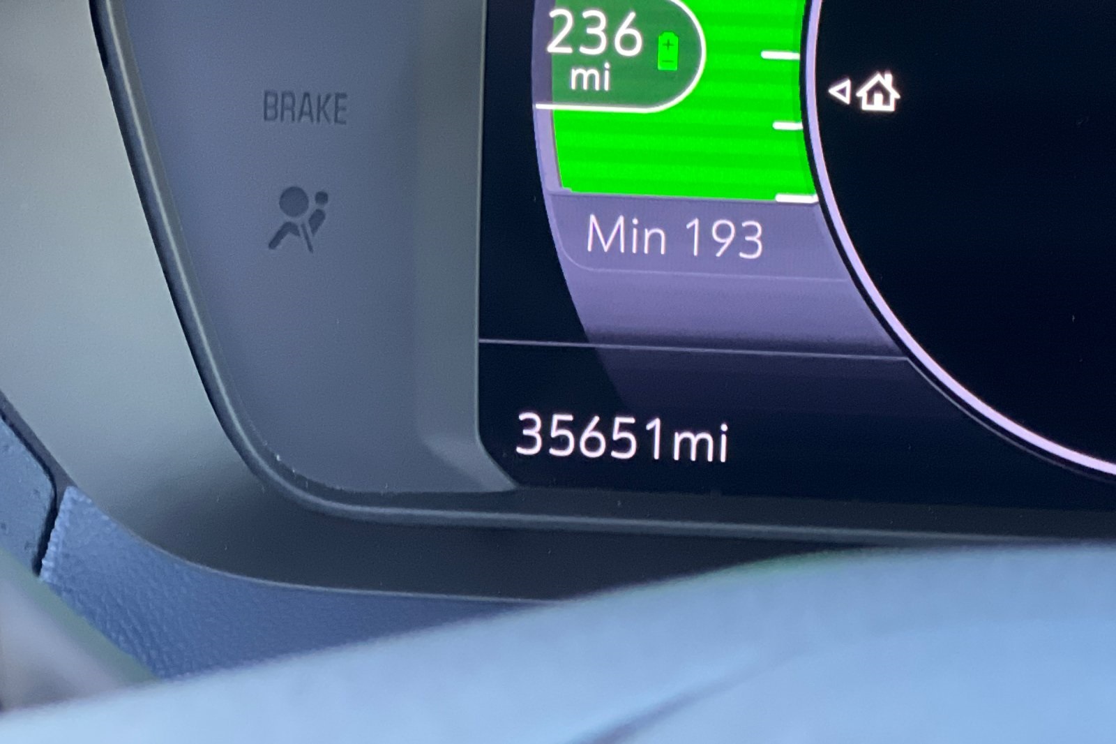 Vehicle image 19 of 38