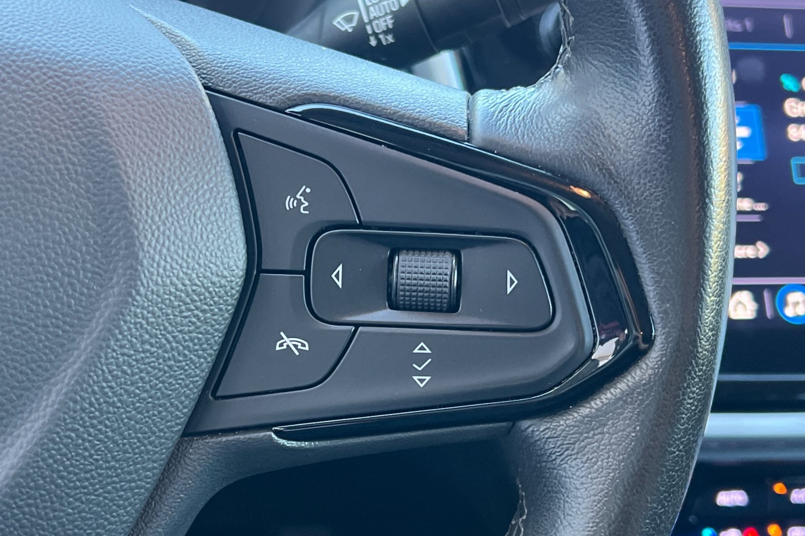 Vehicle image 28 of 38