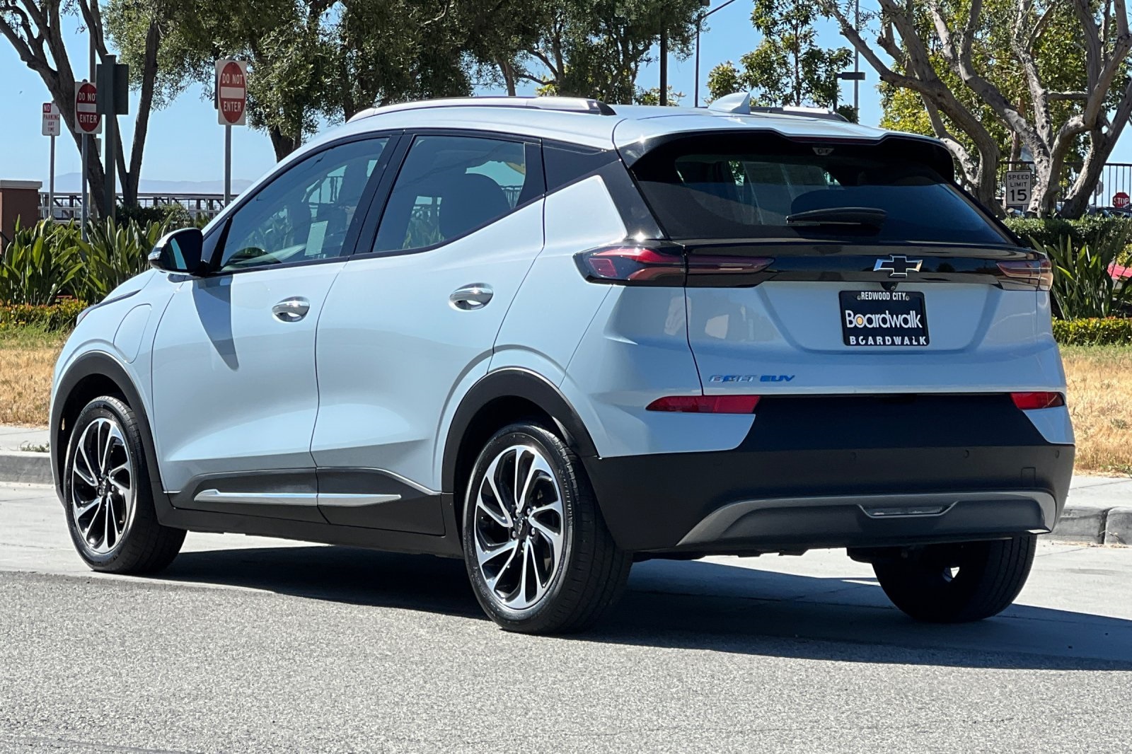 Vehicle image 8 of 38