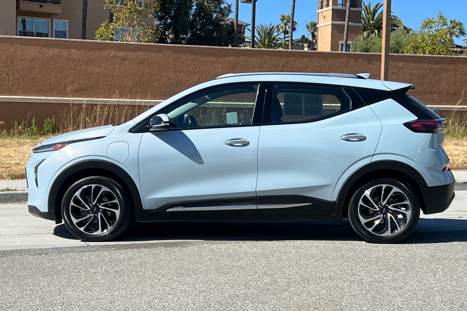 Vehicle image 9 of 38
